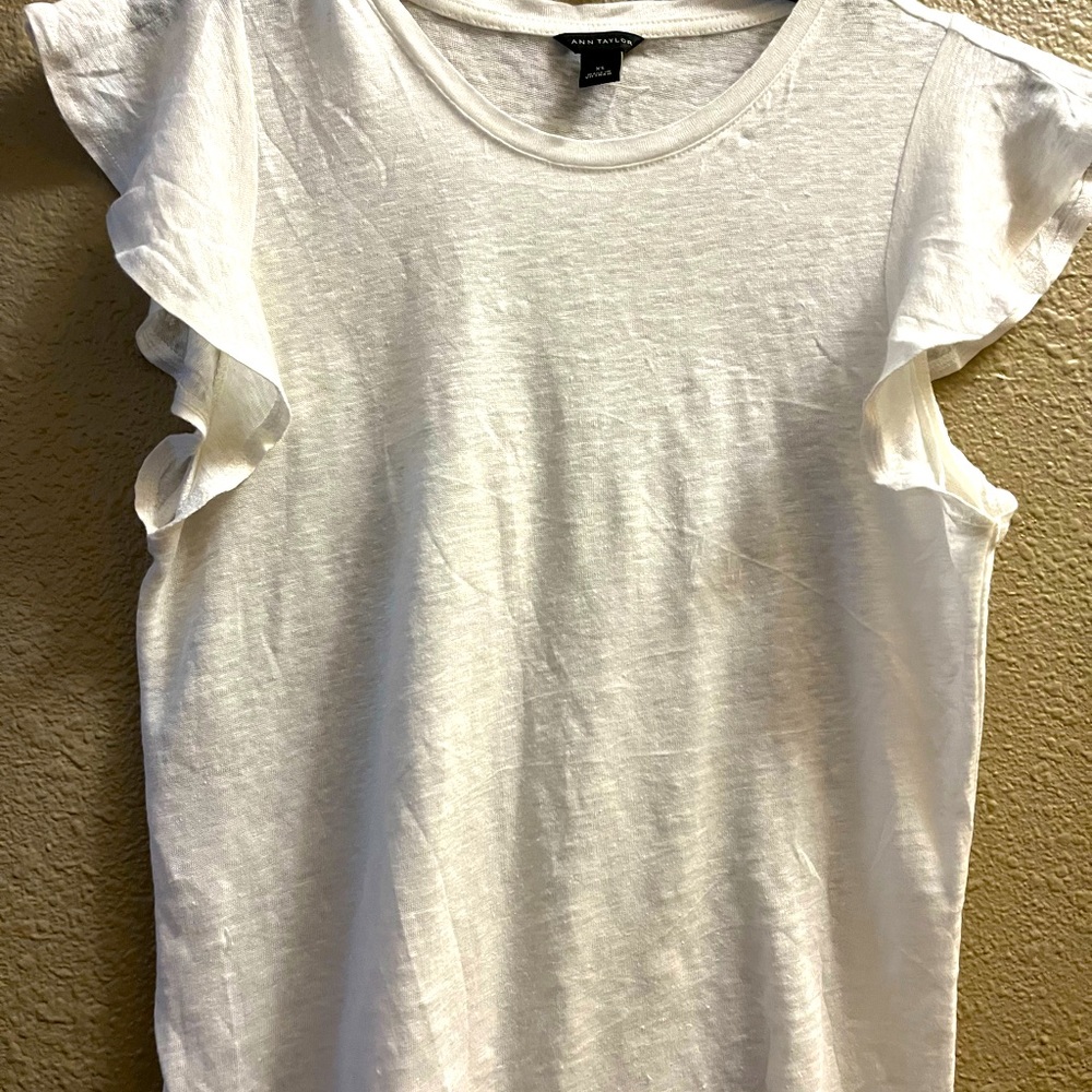 Ann Taylor floppy sleeve white